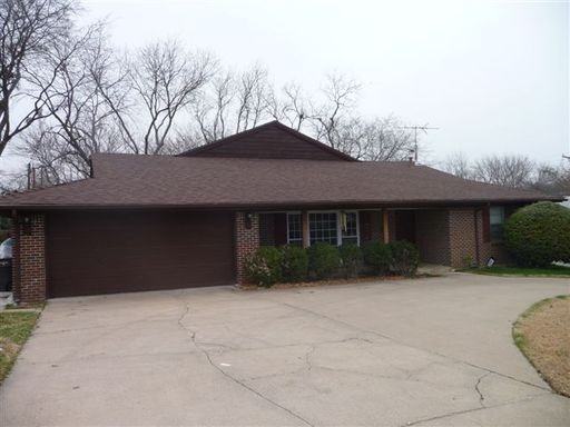 7712 Kermit Ave - Photo 2 of 11