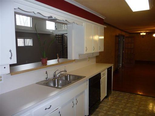 7712 Kermit Ave - Photo 3 of 11