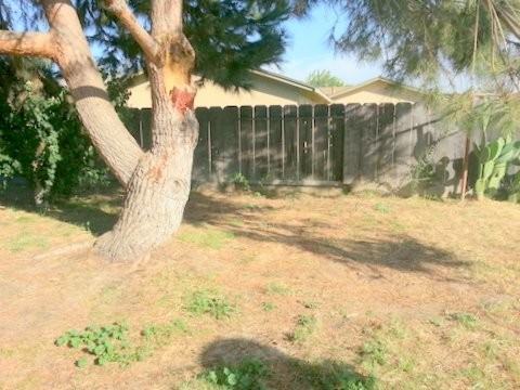 6688 Cali Ave - Photo 2 of 5