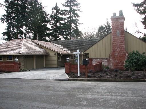 5020 SW Bancroft St - Photo 2 of 27