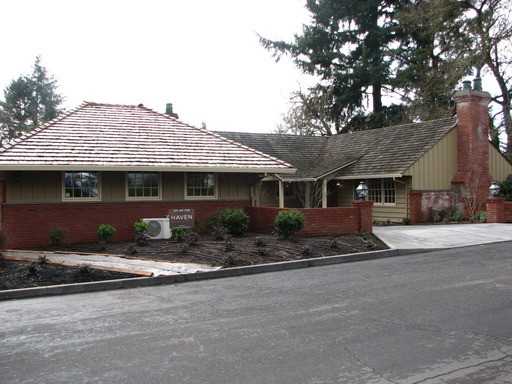 5020 SW Bancroft St - Photo 3 of 27