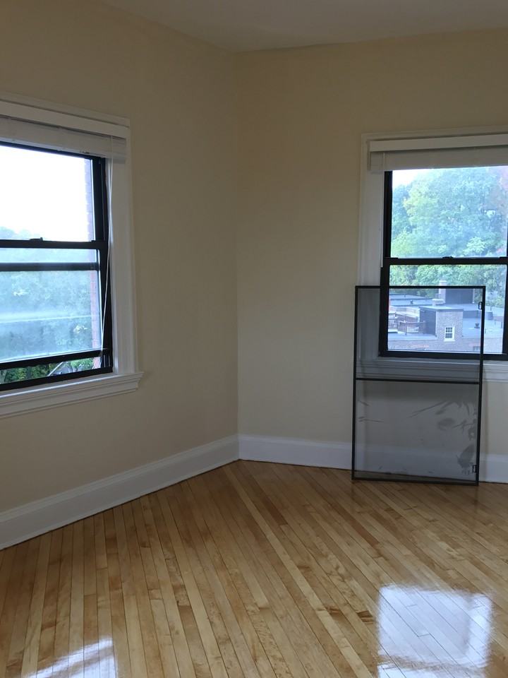 1470 Beacon Street - Photo 2 of 9