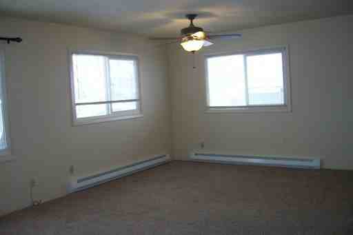 2411 55th St - Photo 3 of 10