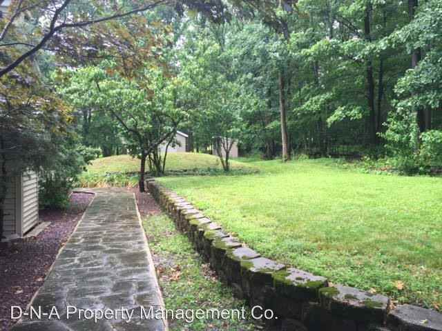 123 Bromley Rd - Photo 2 of 24