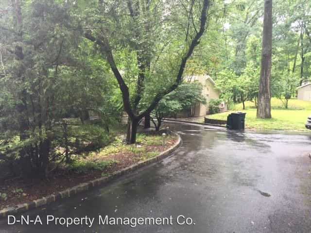 123 Bromley Rd - Photo 3 of 24