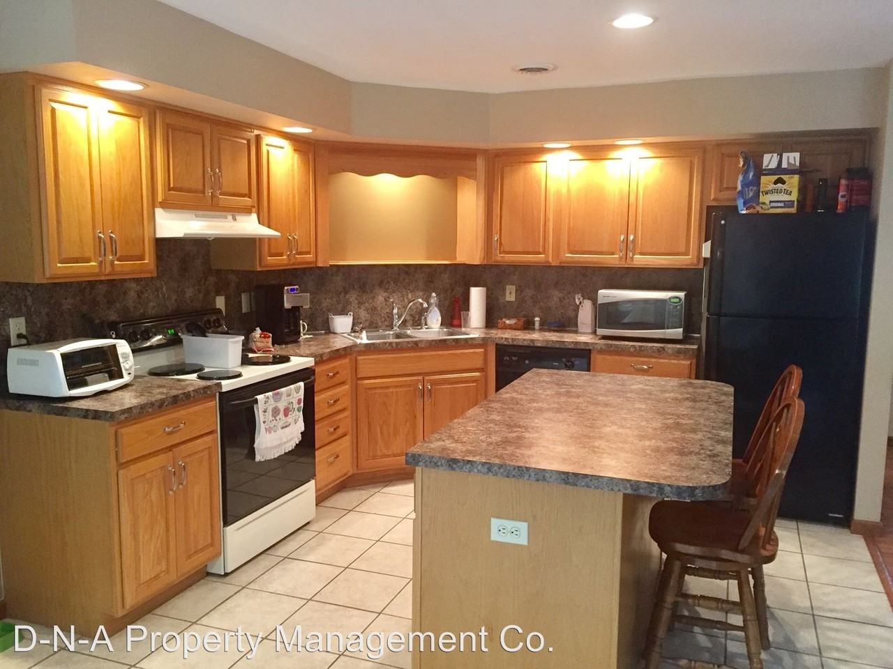 326 Rossmor Dr - Photo 3 of 15