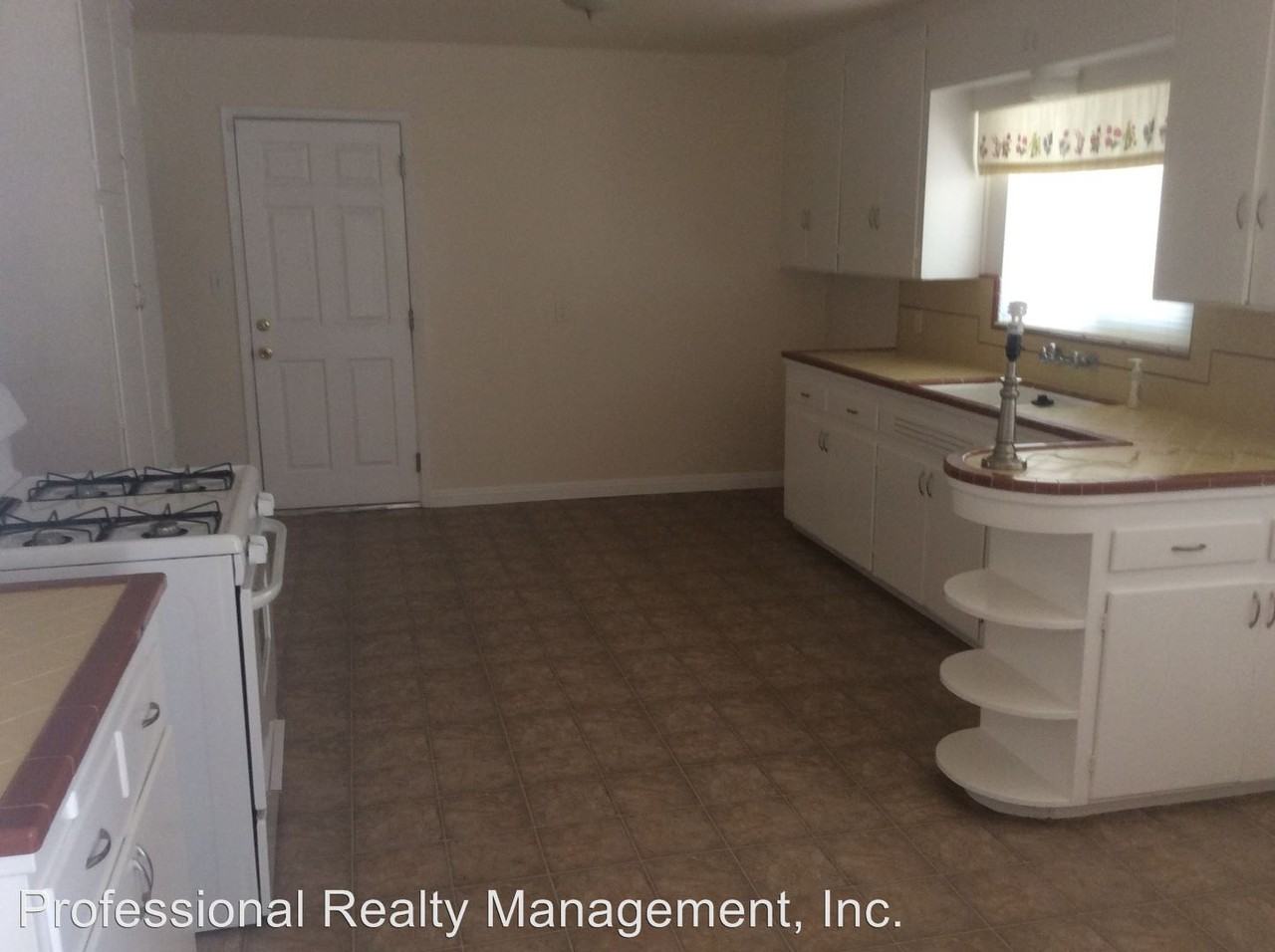 143 La Mesa Dr - Photo 2 of 7