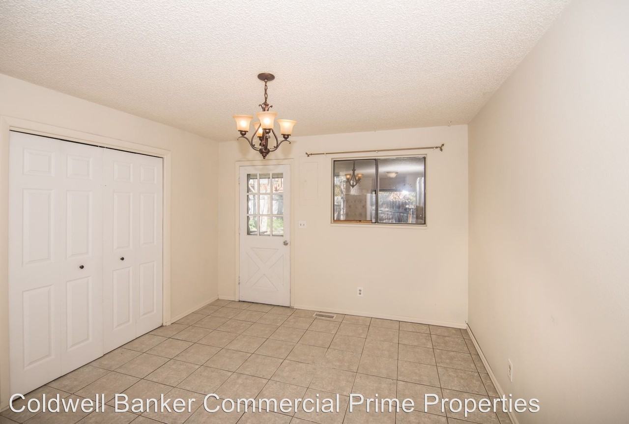 1903 Frontier Dr - Photo 3 of 13