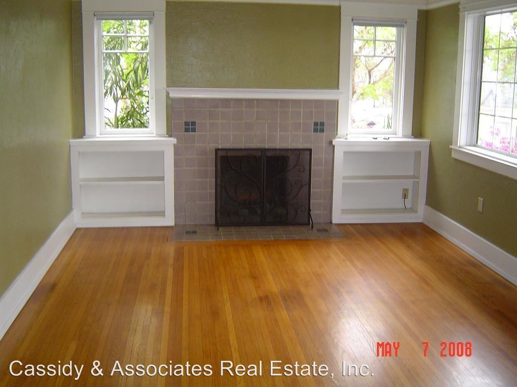 3028 Date St - Photo 3 of 14