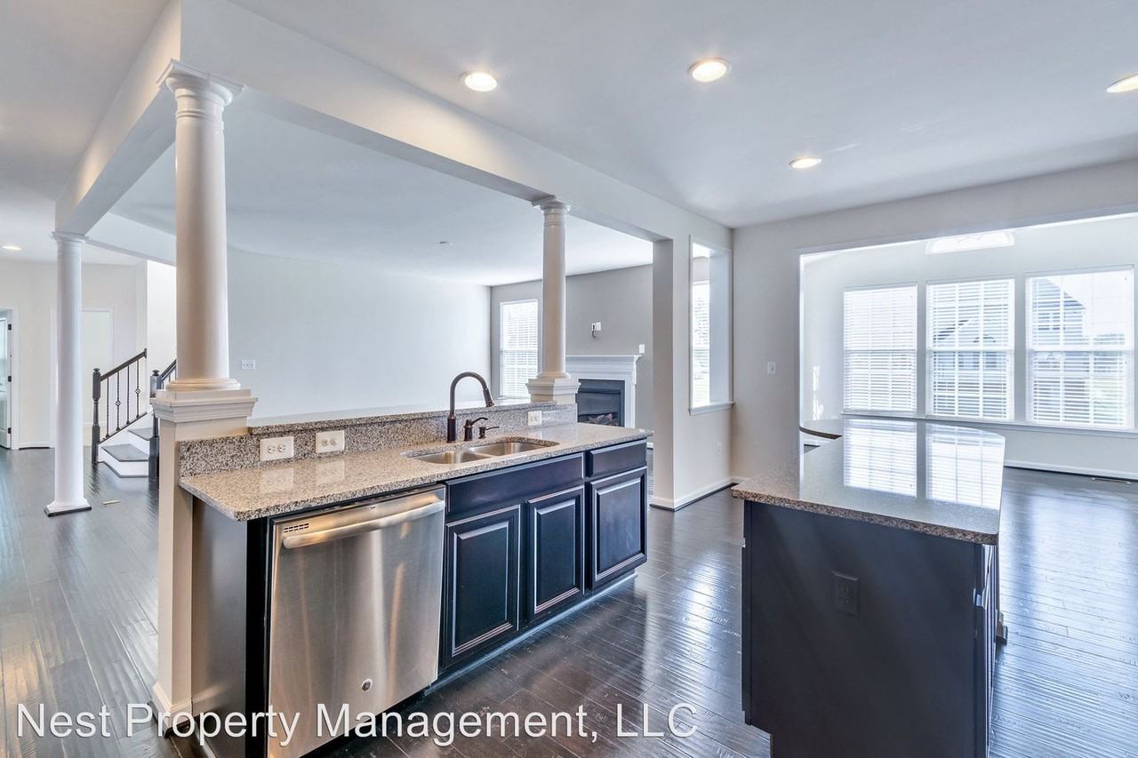 246 Turkey Trot Ln - Photo 3 of 16