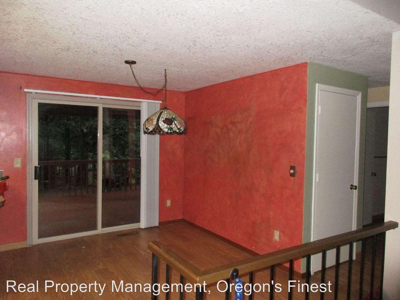 18040 Peter Skene Way - Photo 3 of 12