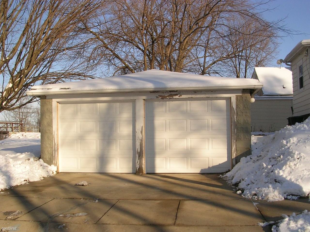 109 S Western Ave #2 - Photo 2 of 10