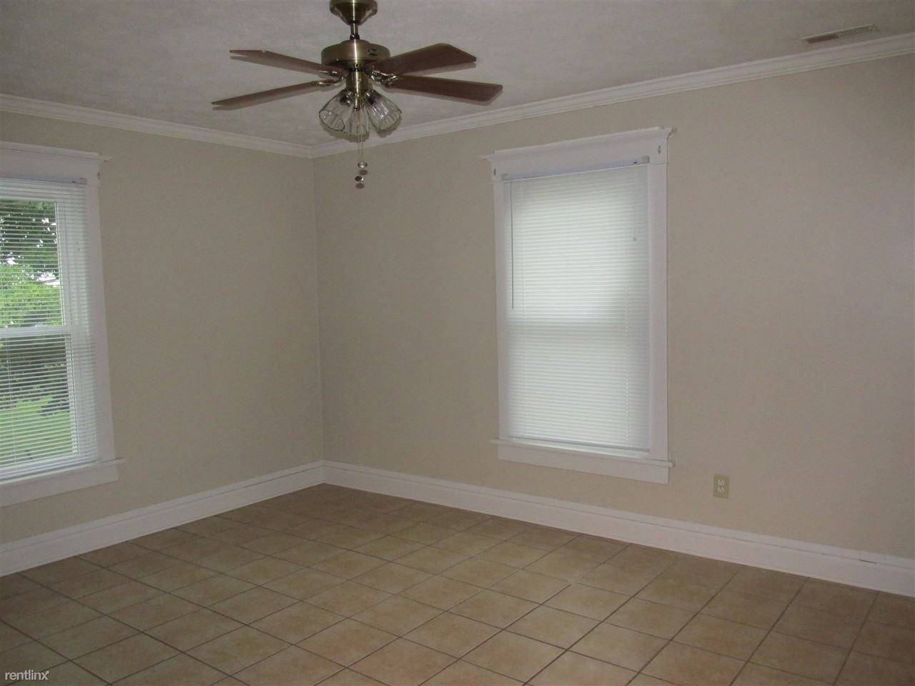 109 S Western Ave #2 - Photo 3 of 10