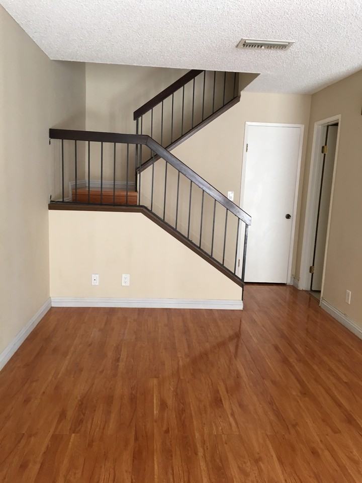 928 Wren Way - Photo 3 of 16