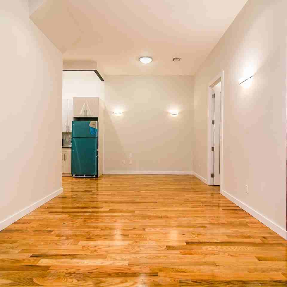 309 Harman Street #1R