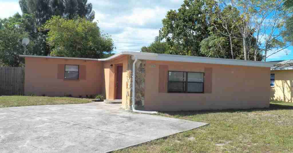 1506 S Arden Ave - Photo 2 of 15