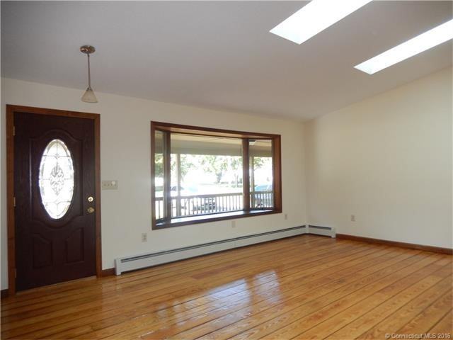 135 Pinney Rd - Photo 3 of 24