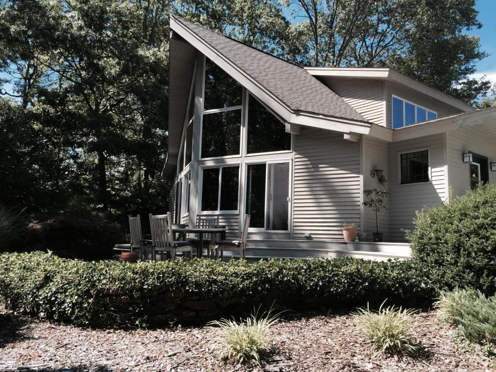 129 Mohawk Ave - Photo 2 of 10