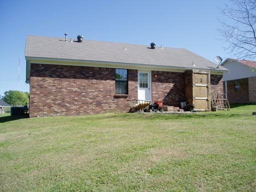 95 Laurel Ln - Photo 2 of 13