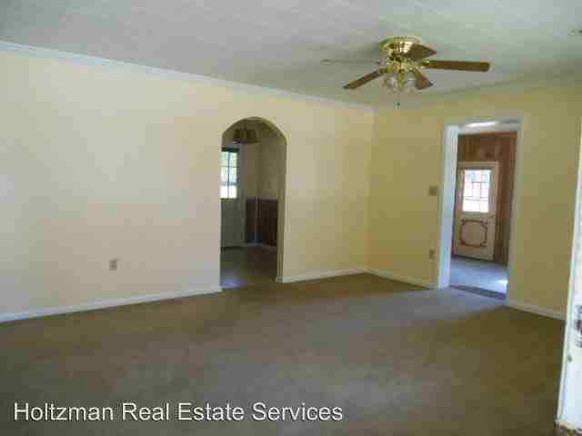 484 Elm St - Photo 2 of 19