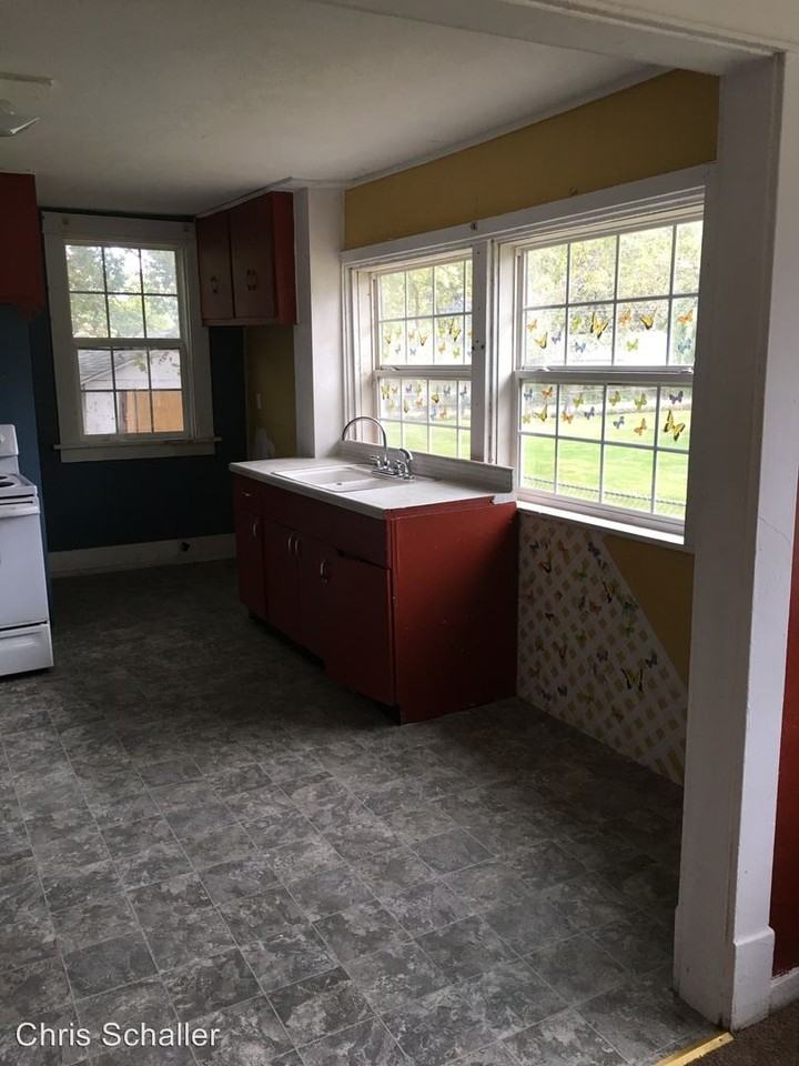 2160 S 14th St - Photo 2 of 5