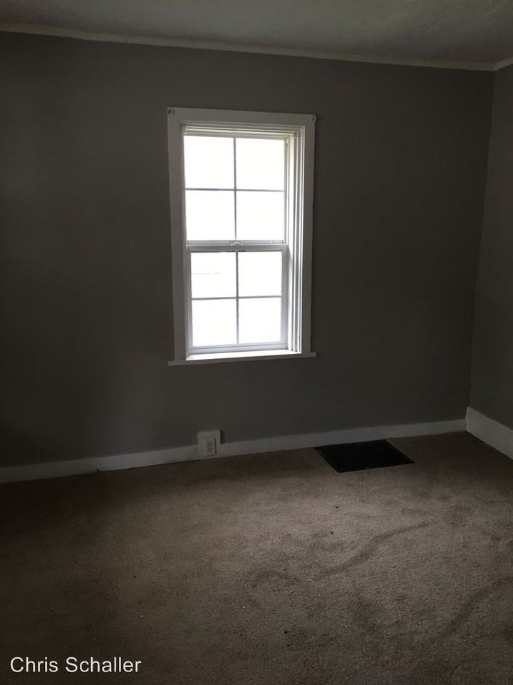 2160 S 14th St - Photo 3 of 5