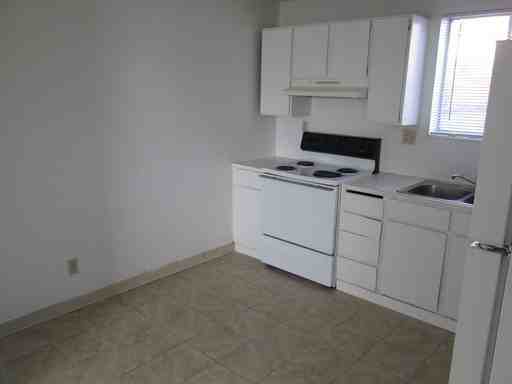 1038 N 185 W - Photo 2 of 9