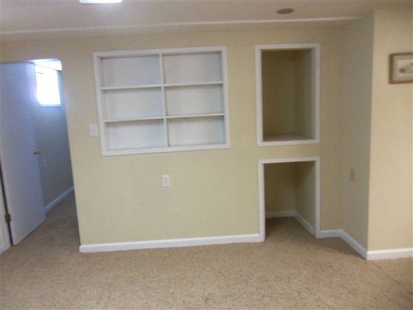 532 N Michigan Ave - Photo 2 of 8