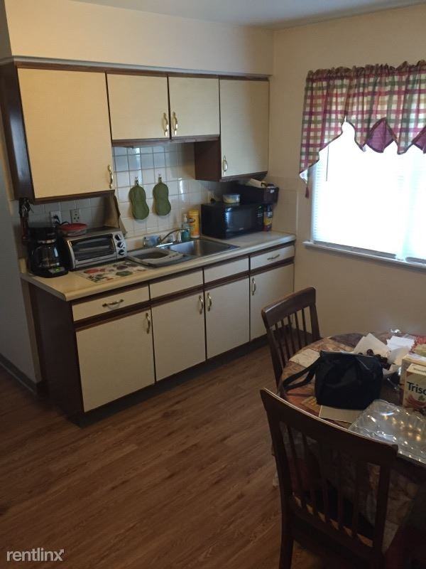 1107 Wilcox St - Photo 3 of 10