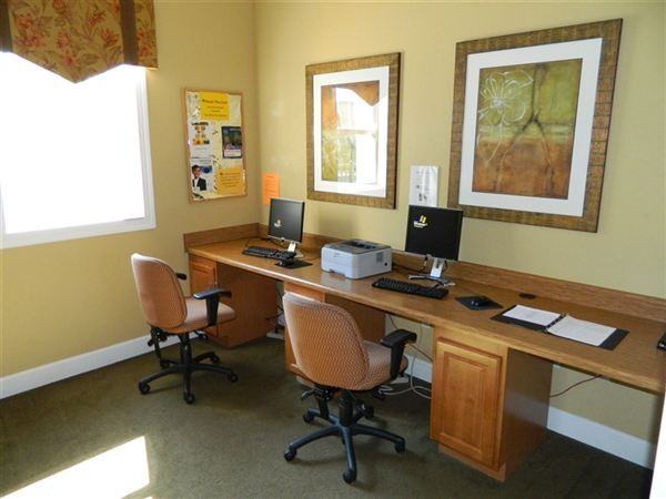 The Oaks at Stone Fountain Apartments - Photo 2 of 9