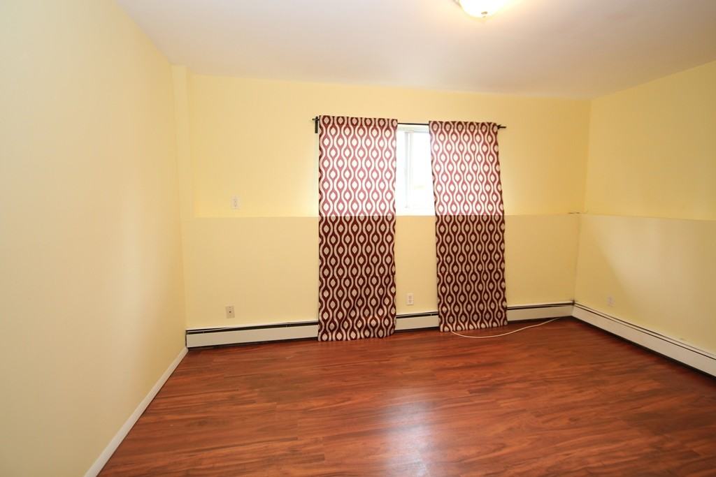 1237 Boston Ave - Photo 2 of 6