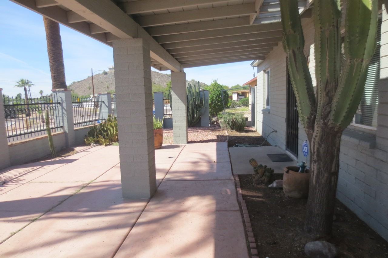 306 W Vogel Ave - Photo 2 of 36