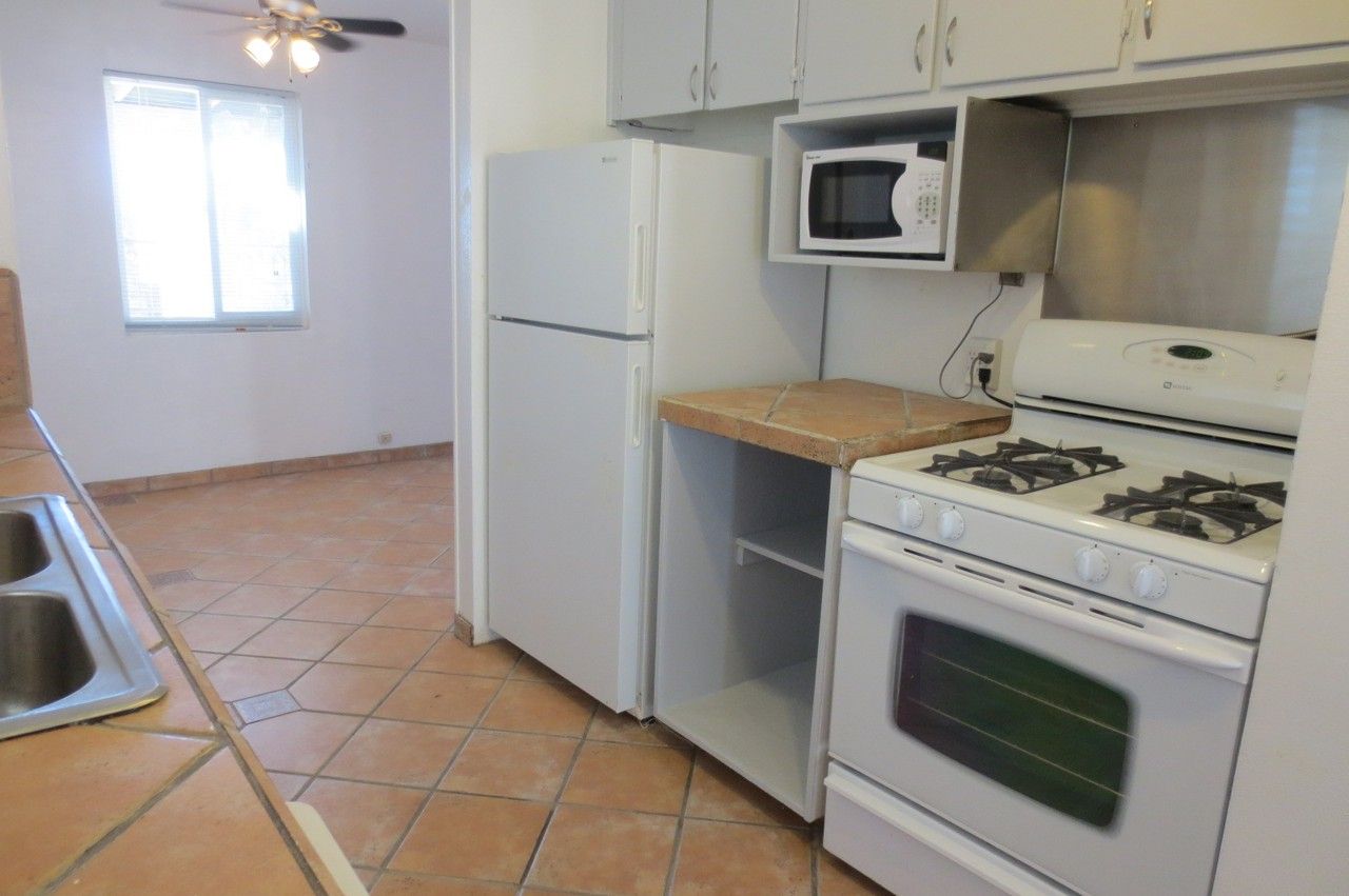 306 W Vogel Ave - Photo 3 of 36