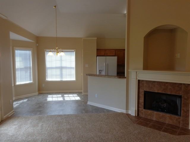 8207 White Wing Ln - Photo 3 of 15