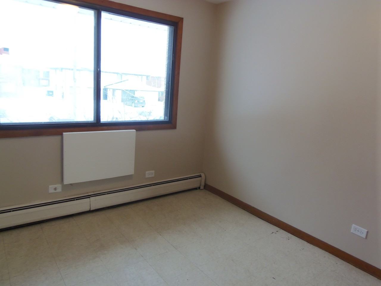 17711 Exchange Ave - Photo 3 of 11