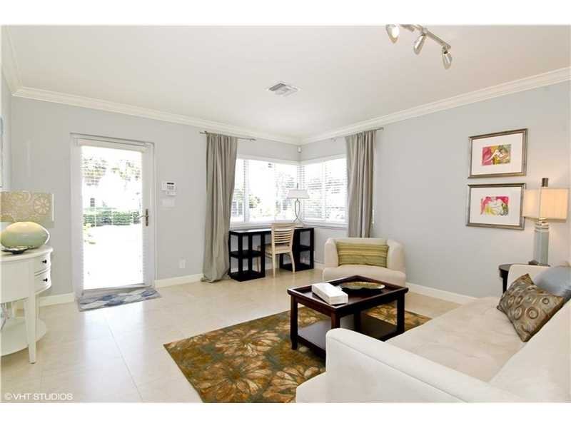 2501 Southeast 21 Street - Photo 3 of 6