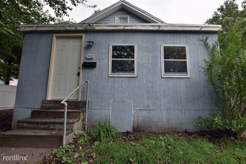 910 Underhill Ave SW - Photo 3 of 23