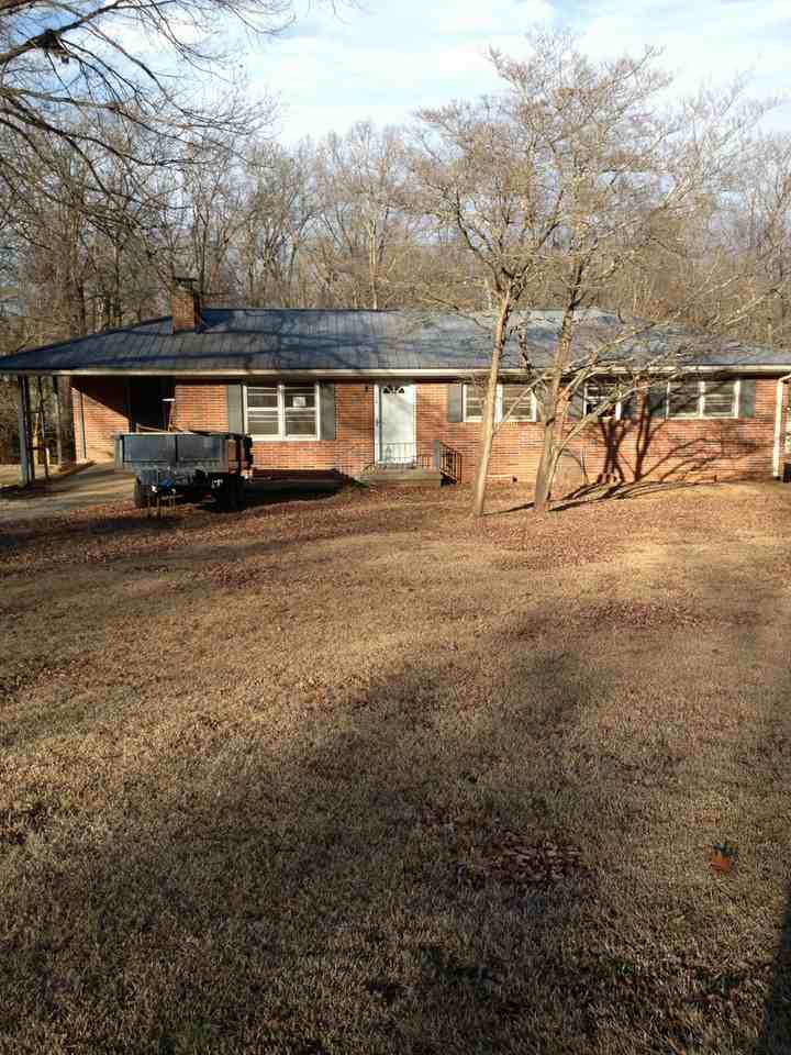218 Sunset Cir - Photo 2 of 2