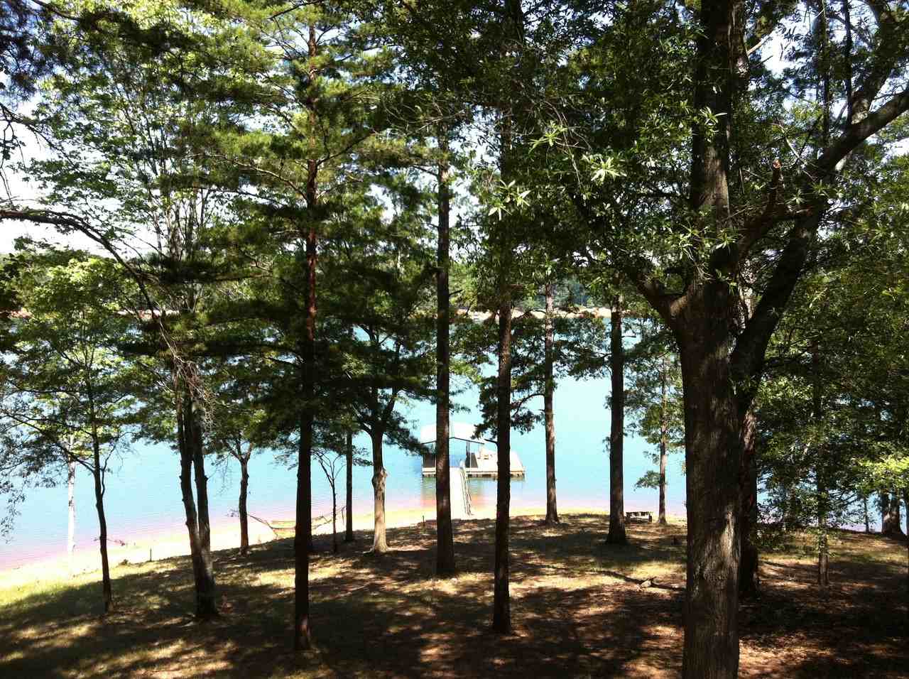 664 Stansell Dr - Photo 2 of 7