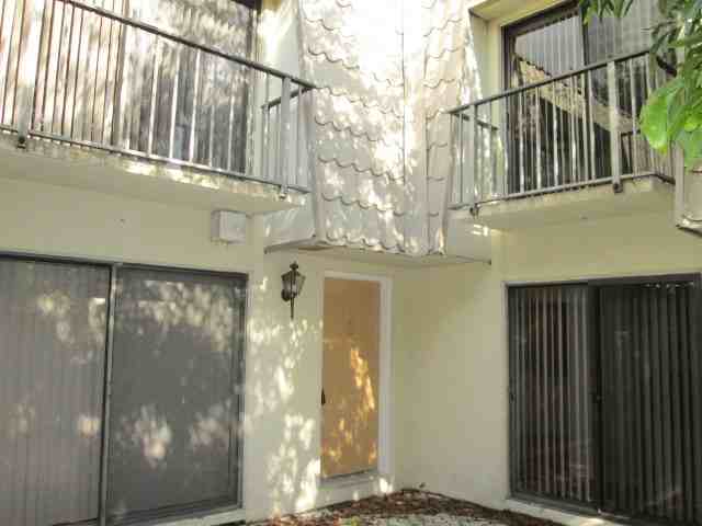 1700 Embassy Dr - Photo 2 of 23