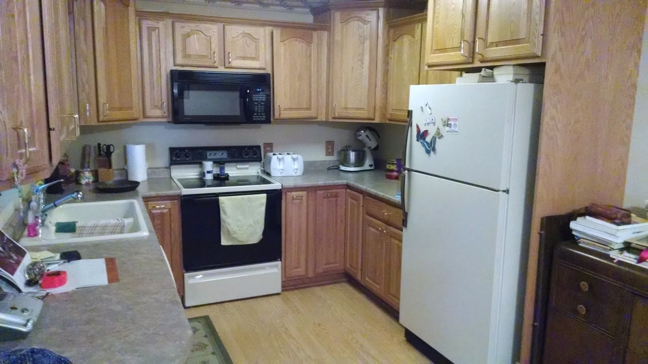 1505 S 139th Plaza - Photo 3 of 4