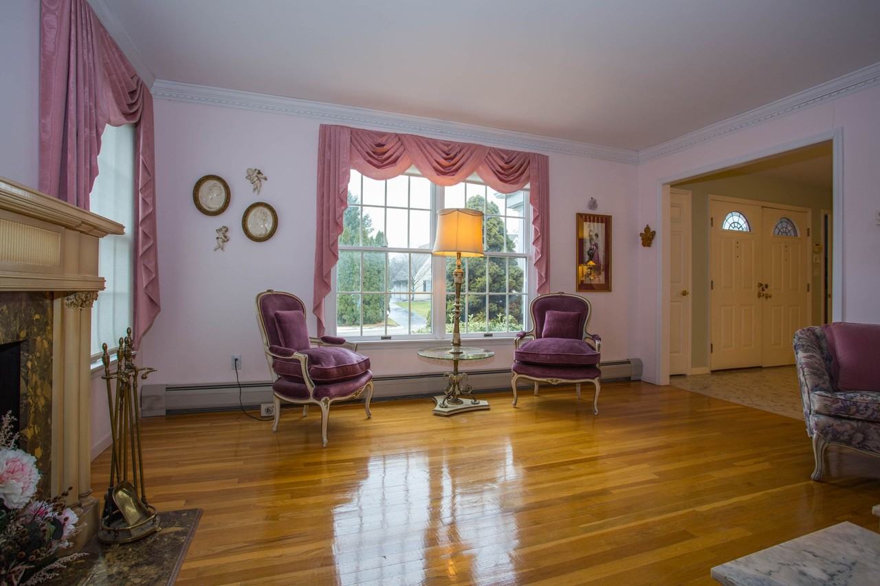 513 Lydia Ln - Photo 3 of 22