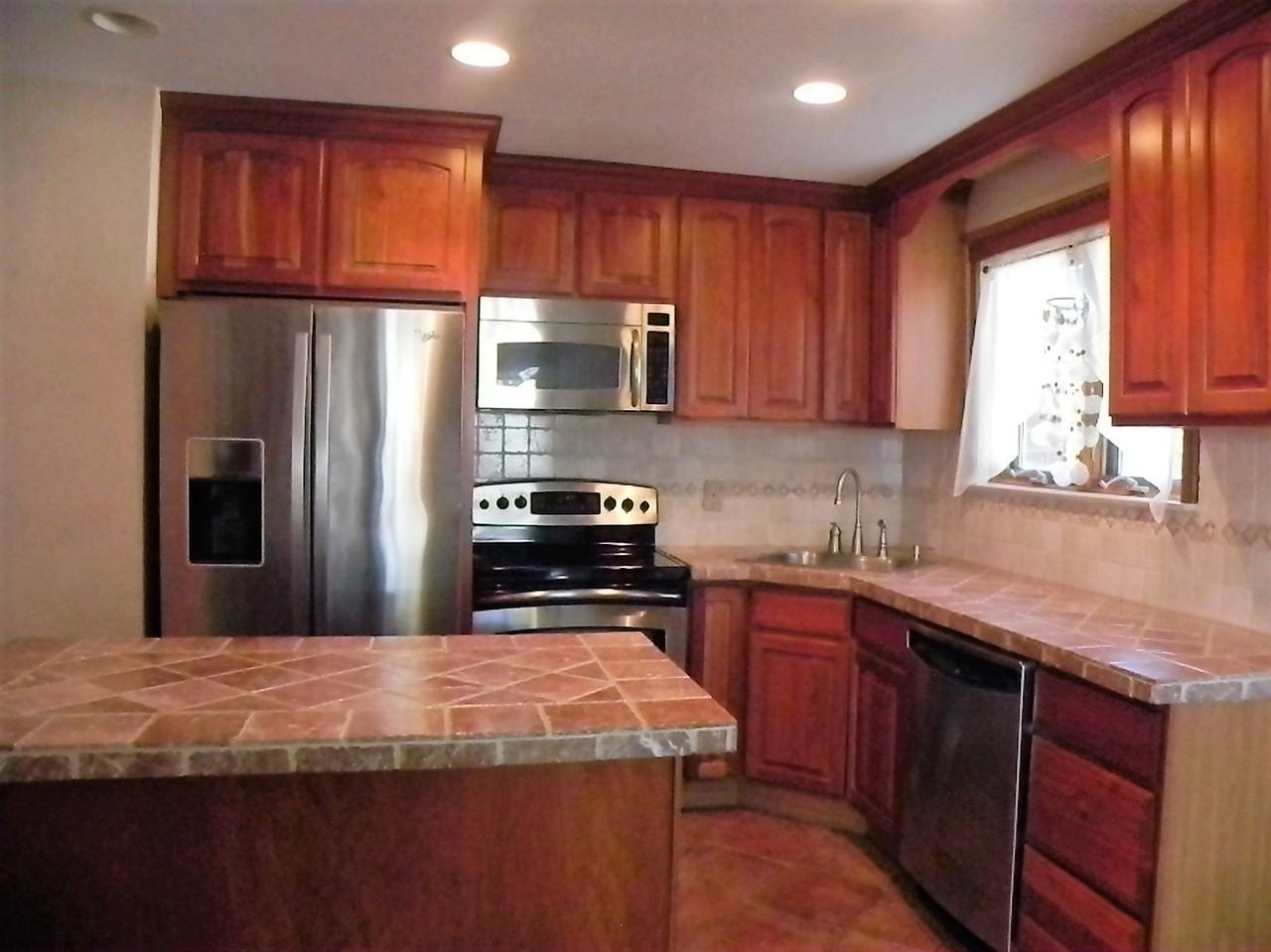 105 Pell Pl - Photo 3 of 15