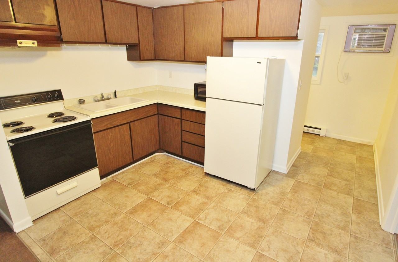 398-300 Maple Dr #15 - Photo 2 of 7