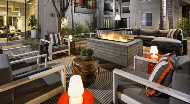 AO Santa Monica - Photo 3 of 37