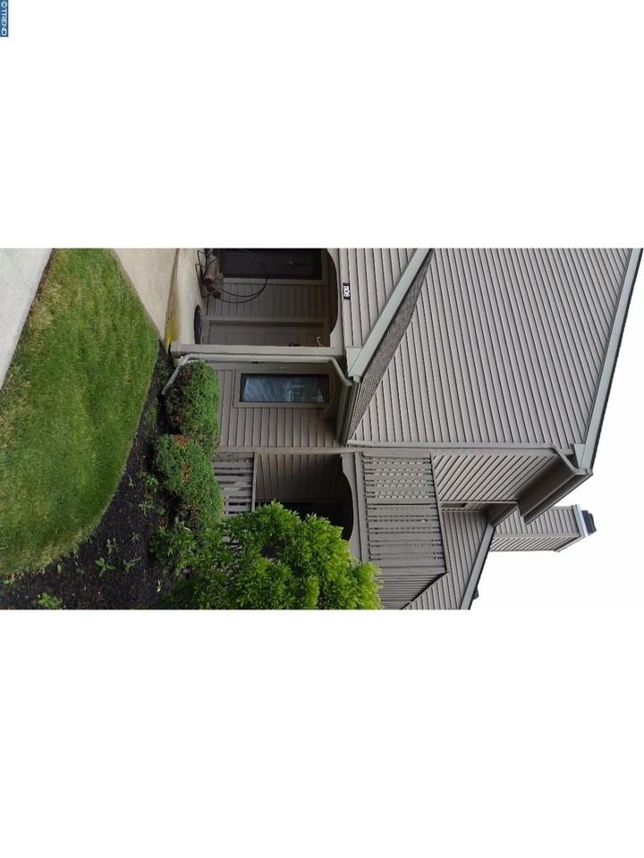 1108 Roberts Way - Photo 2 of 12