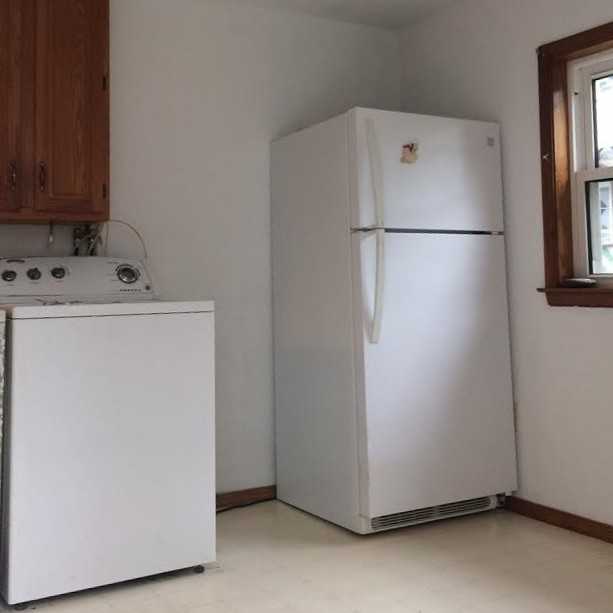 1118 Curry St - Photo 3 of 12