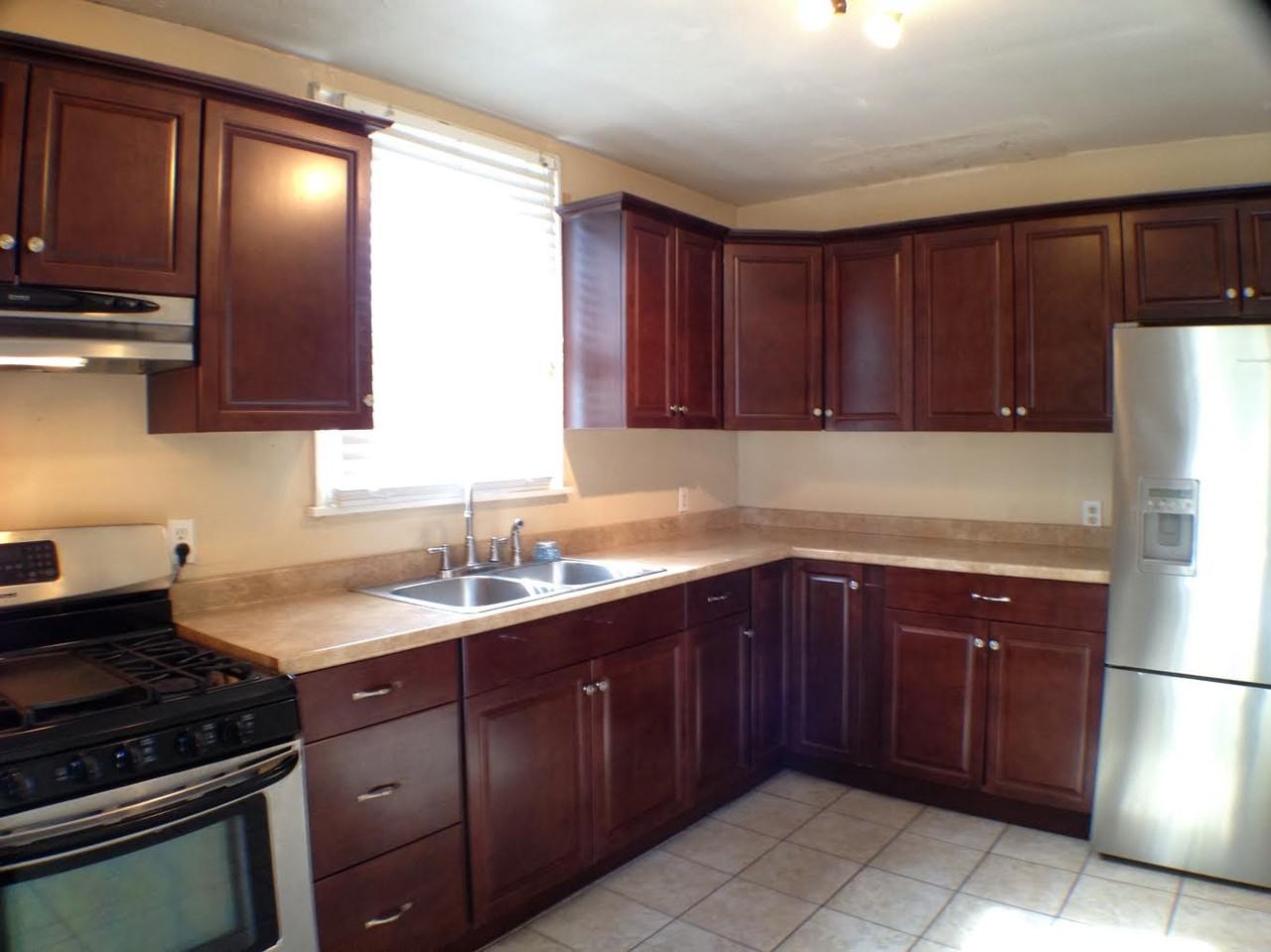 7404 Yorktown Dr - Photo 2 of 8