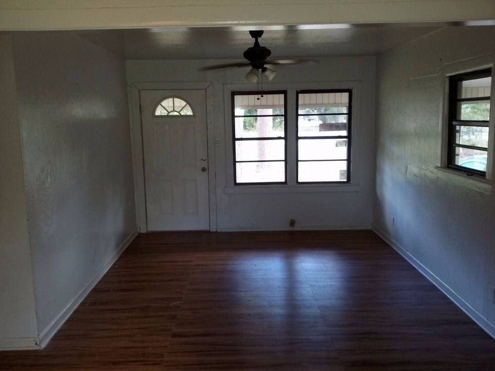 3060 S Main St - Photo 2 of 7