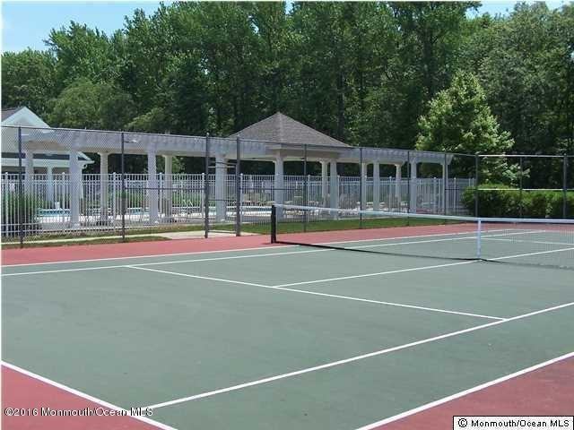 44 Amber Dr - Photo 3 of 4